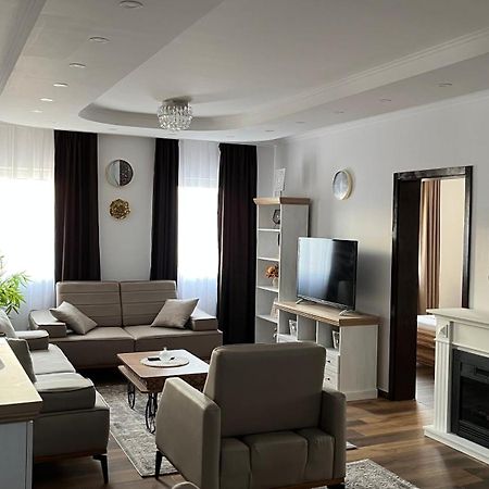 Airport Sky Apartments Lux Belgrad Dış mekan fotoğraf