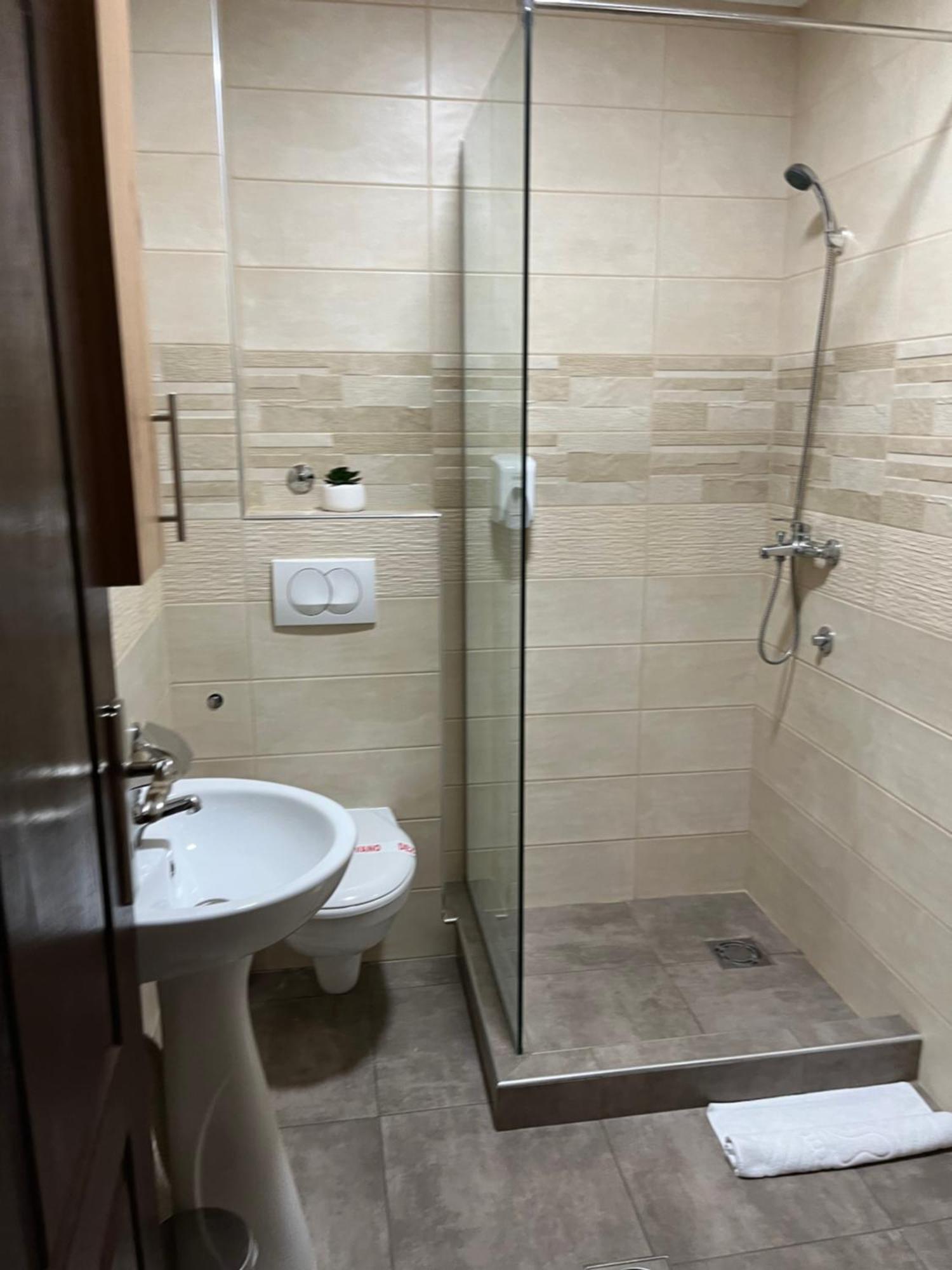 Airport Sky Apartments Lux Belgrad Dış mekan fotoğraf